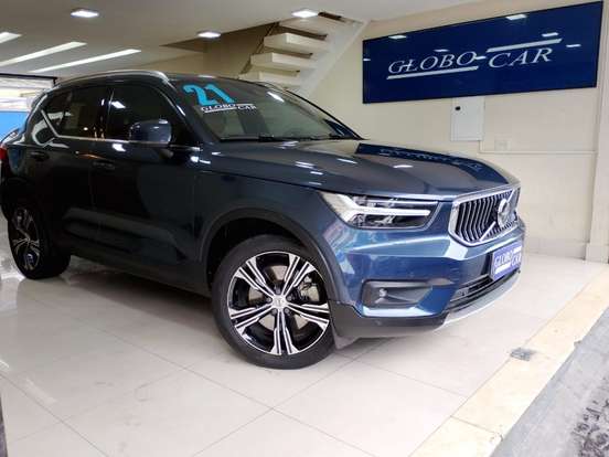 VOLVO-XC40-2021