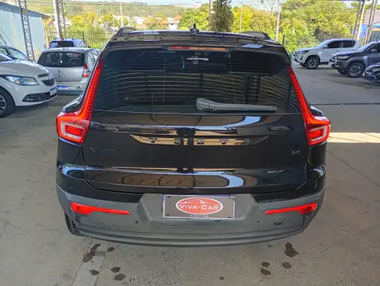 VOLVO-XC40-2.0 T4 GASOLINA GEARTRONIC VOLVO-XC40-2019
