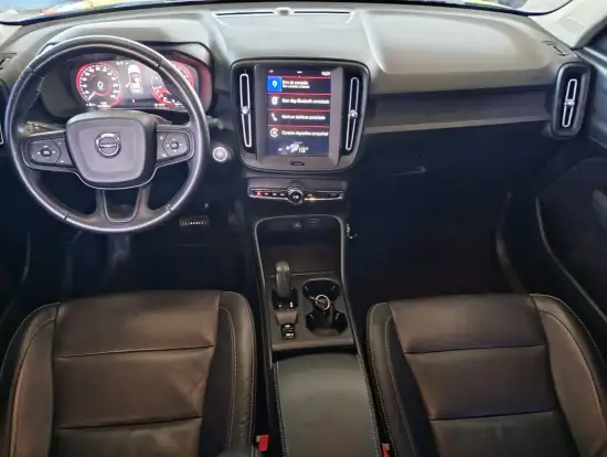 VOLVO-XC40-2.0 T4 GASOLINA GEARTRONIC VOLVO-XC40-2019