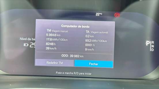 VOLVO-XC40-2022