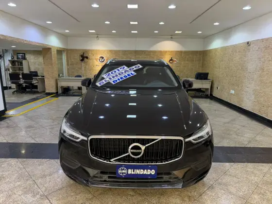 VOLVO XC60 2.0 D5 DIESEL MOMENTUM AWD GEARTRONIC