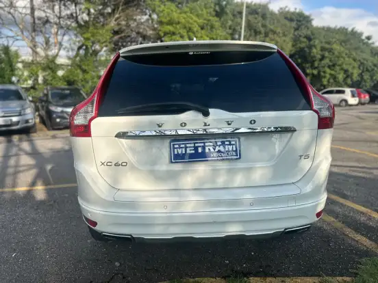 VOLVO-XC60-2014