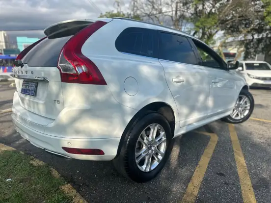 VOLVO-XC60-2.0 T5 DYNAMIC FWD TURBO GASOLINA 4P AUTOMÁTICO VOLVO-XC60-2014