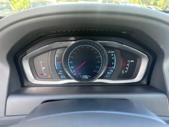 VOLVO-XC60-2014