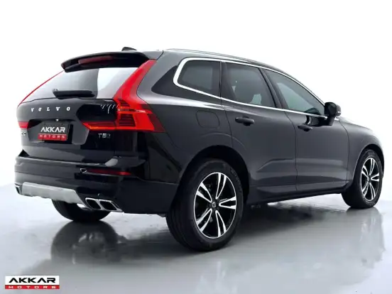 VOLVO-XC60-2.0 T5 GASOLINA MOMENTUM AWD GEARTRONIC VOLVO-XC60-2018