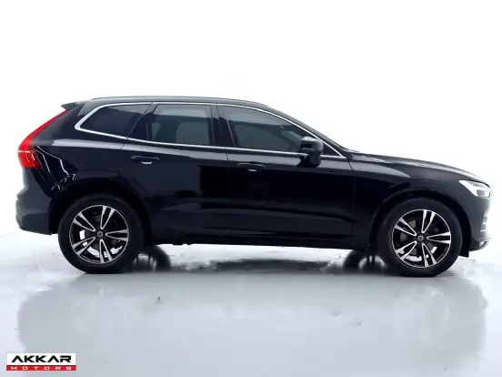 VOLVO-XC60-2.0 T5 GASOLINA MOMENTUM AWD GEARTRONIC VOLVO-XC60-2018