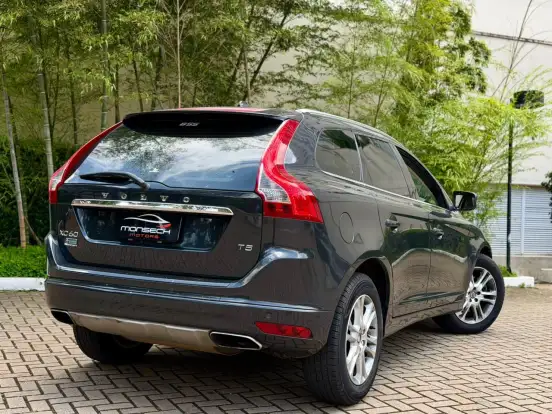 VOLVO-XC60-2.0 T5 MOMENTUM GASOLINA 4P AUTOMÁTICO VOLVO-XC60-2015