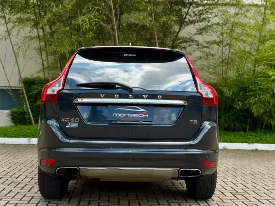 VOLVO-XC60-2.0 T5 MOMENTUM GASOLINA 4P AUTOMÁTICO VOLVO-XC60-2015