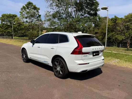 VOLVO-XC60-2019