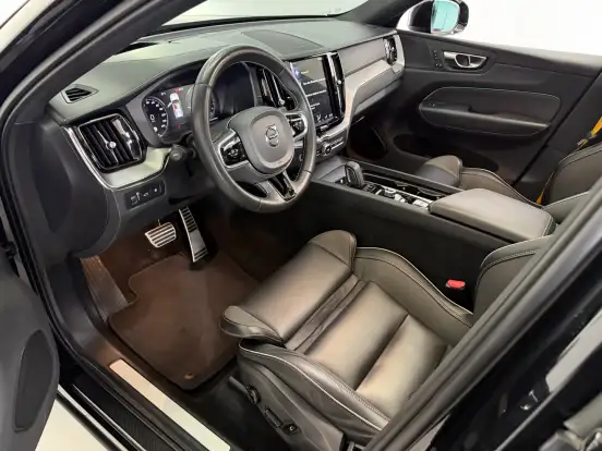 VOLVO-XC60-2019