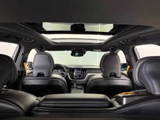 VOLVO-XC60-2019