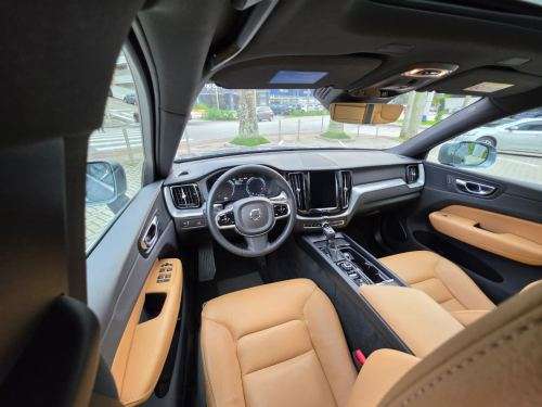VOLVO-XC60-2019