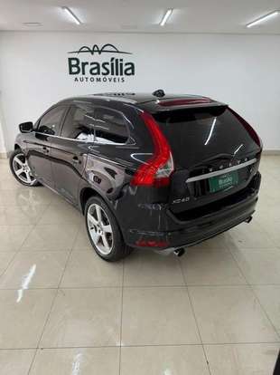 VOLVO-XC60-2014