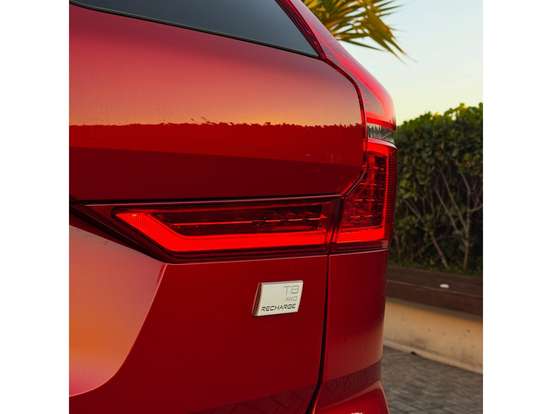 VOLVO-XC60-2022