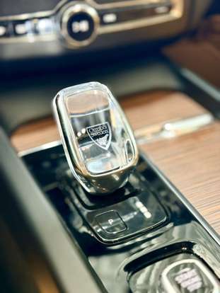 VOLVO-XC60-2021