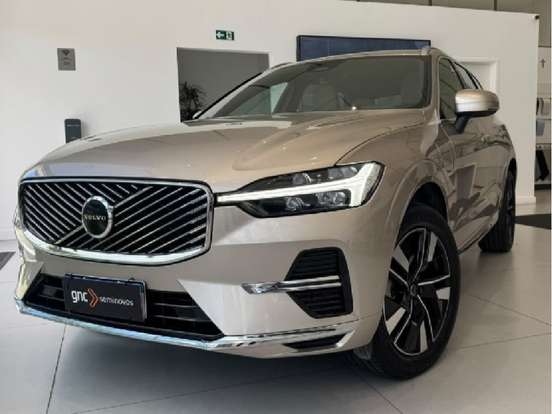 VOLVO-XC60-2025
