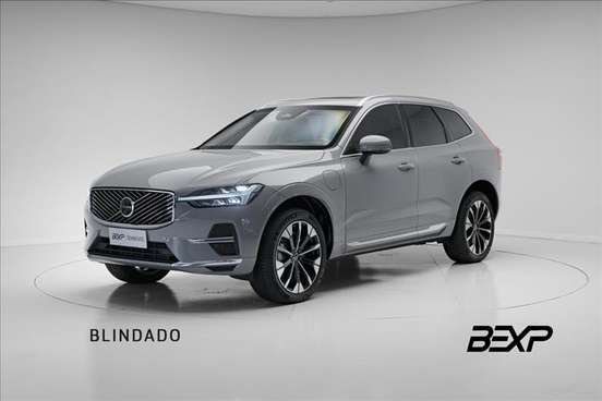 VOLVO-XC60-2025