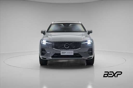 VOLVO-XC60-2025