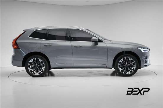 VOLVO-XC60-2025