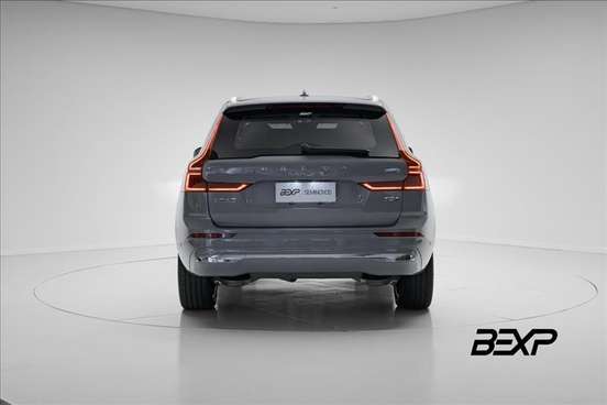 VOLVO-XC60-2025
