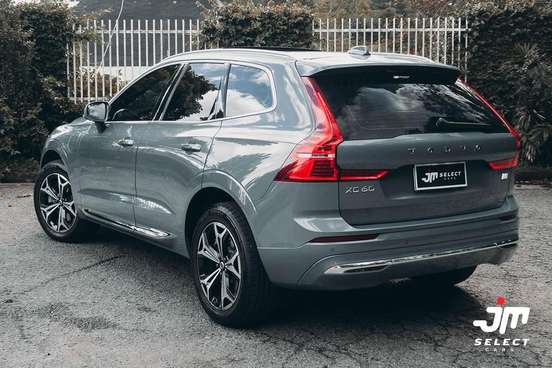 VOLVO-XC60-2021