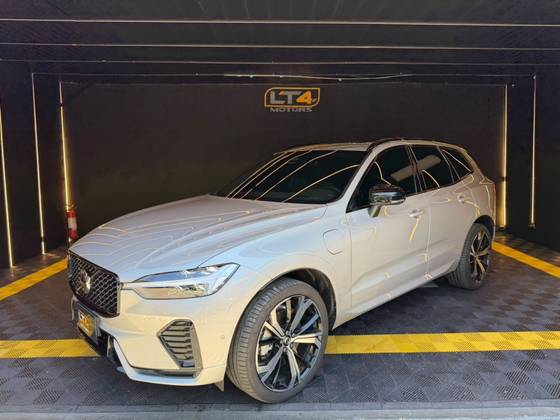 VOLVO XC60 2.0 T8 RECHARGE R-DESIGN AWD GEARTRONIC
