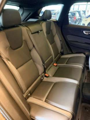 VOLVO-XC60-2025