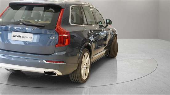 VOLVO-XC90-2019