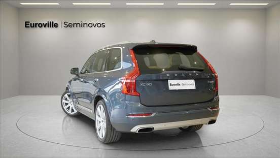 VOLVO-XC90-2019