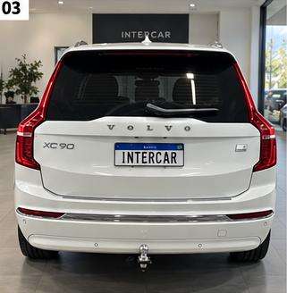 VOLVO-XC90-2023