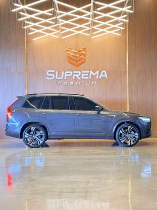 VOLVO-XC90-2023