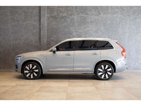 VOLVO-XC90-2024