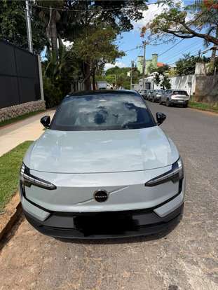 VOLVO-EX30-2024