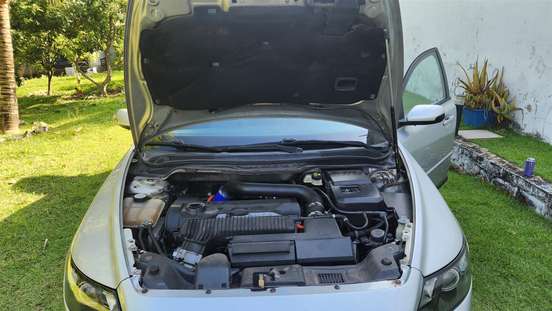 VOLVO-V50-2006