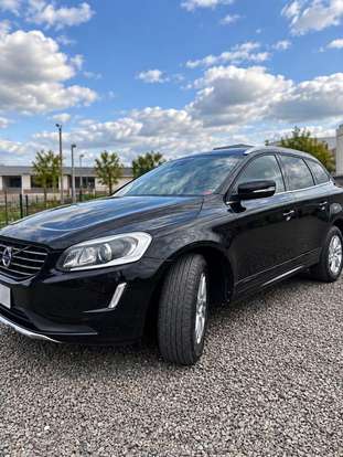 VOLVO-XC60-2015