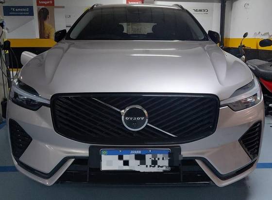 VOLVO XC60 2.0 T8 PHEV ULTRA DARK AWD GEARTRONIC