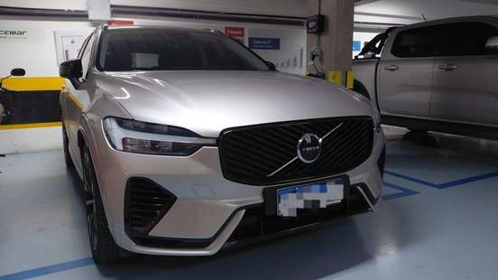 VOLVO-XC60-2025