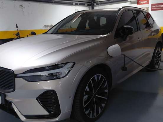 VOLVO-XC60-2.0 T8 PHEV ULTRA DARK AWD GEARTRONIC VOLVO-XC60-2025
