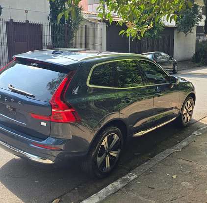 VOLVO-XC60-2022