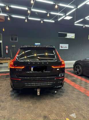 VOLVO-XC60-2024