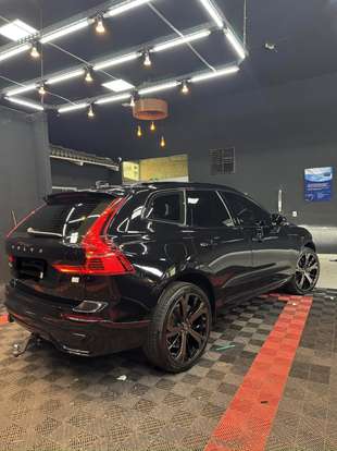 VOLVO-XC60-2024