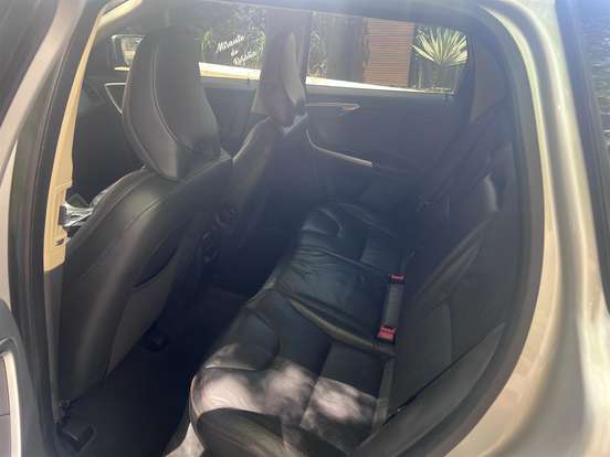 VOLVO-XC60-2009