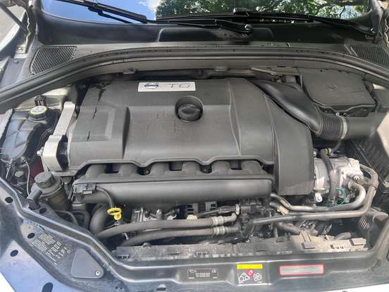VOLVO-XC60-2009