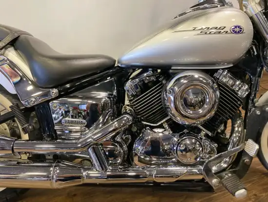 YAMAHA-DRAG STAR 650-2005