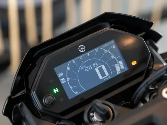 YAMAHA-FZ25 FAZER CONNECTED ABS-2025