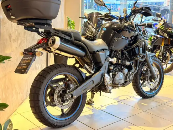 YAMAHA-MT-03-2008