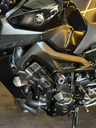 YAMAHA-MT-09-2019