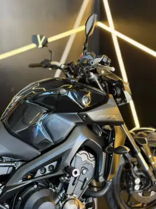 YAMAHA-MT-09-2019