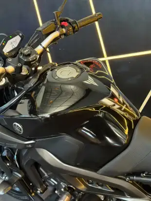YAMAHA-MT-09-2019