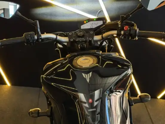 YAMAHA-MT-09 YAMAHA-MT-09-2019